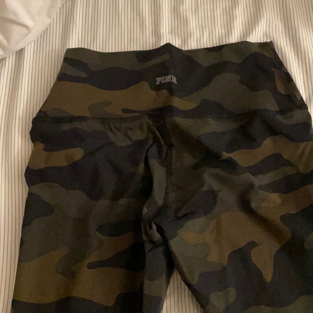 PINK camo legging
